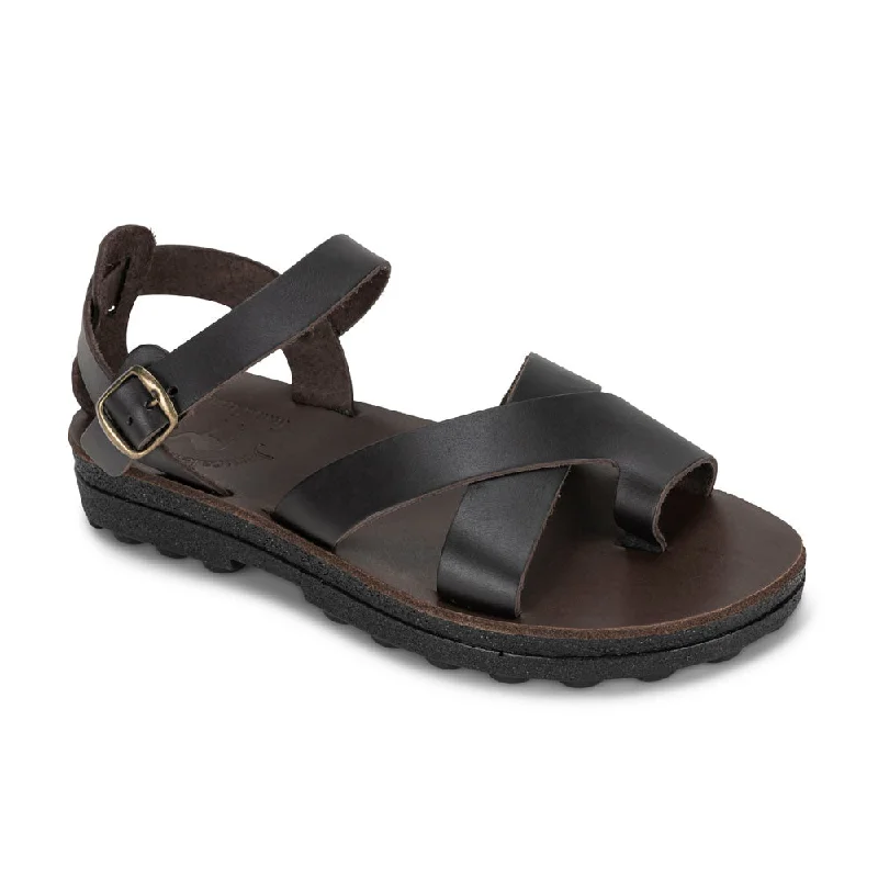 Men's leather sandals with an adjustable strapTovah - Molded Crossover Strap Sandal | Brown