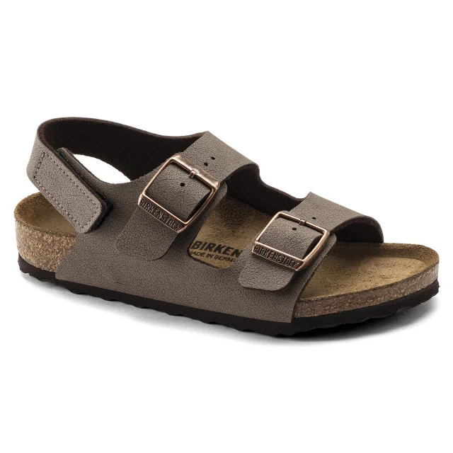 Men's sandals with a contrast stitching detailKids' Milano Hook and Loop - Narrow