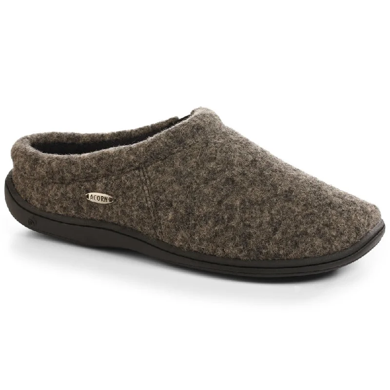 Men's slippers with a non - slip outsole for safetyMen's Digby Gore Italian Wool Clog with Cloud Contour® Comfort