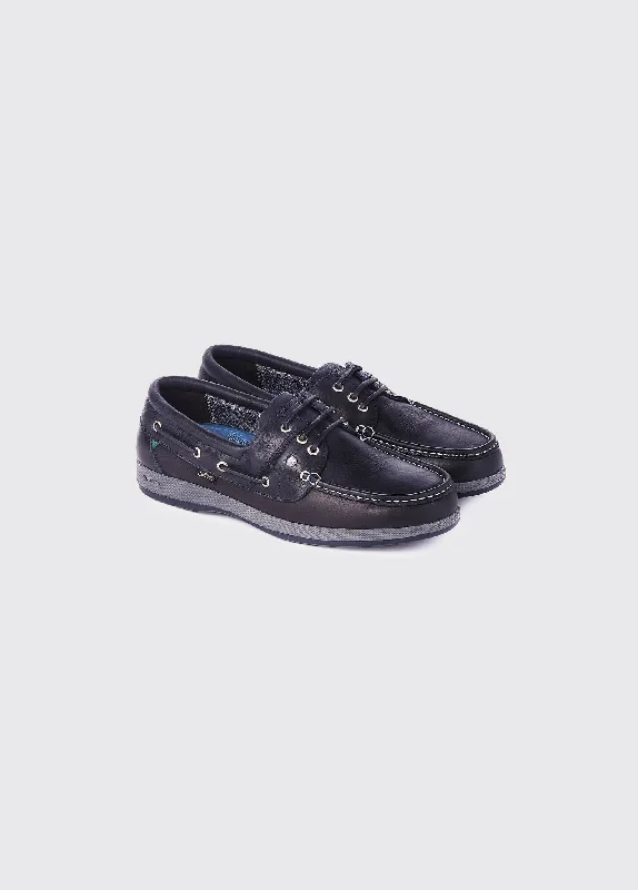 Low - top men's boat shoes for a sleek appearanceMariner GORE-TEX Lined Boat Shoe - Navy