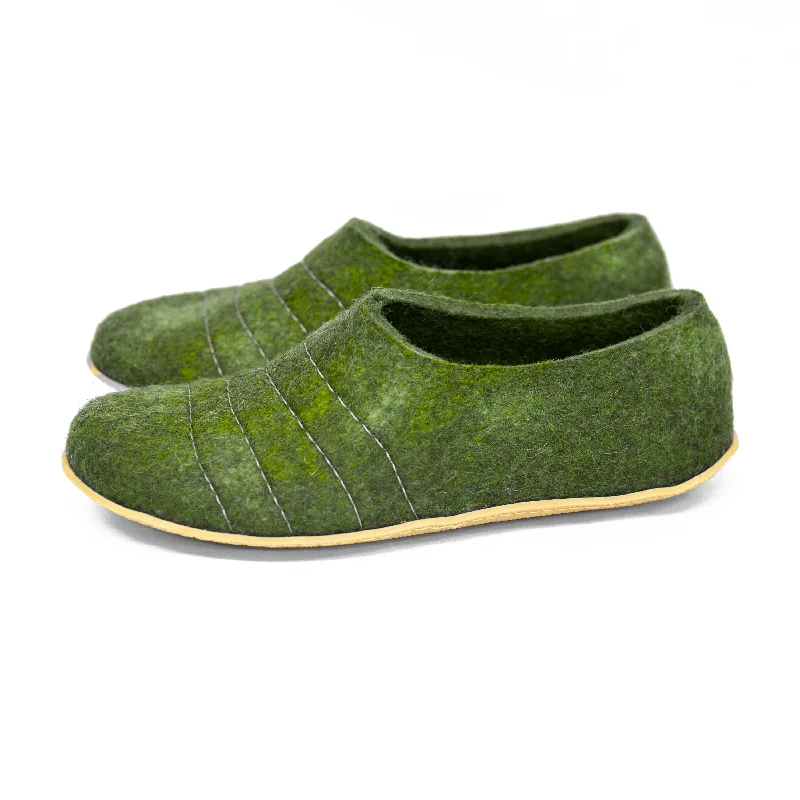 Men's slippers with a memory foam insoleMen's Classic Wool Slippers - Olive Mix