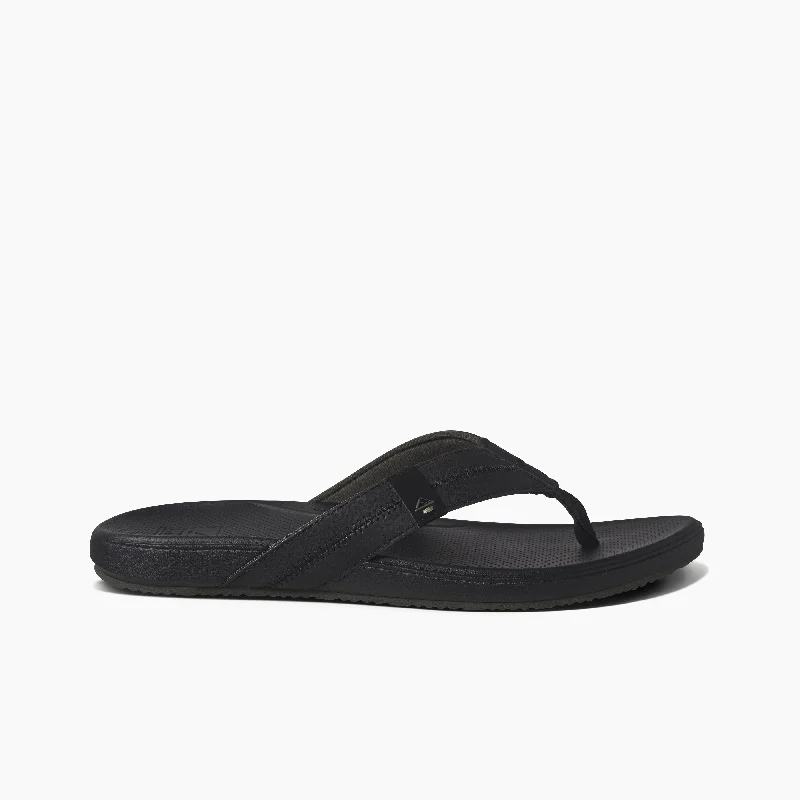 Men's sandals with a toe post designCushion Phantom 2.0