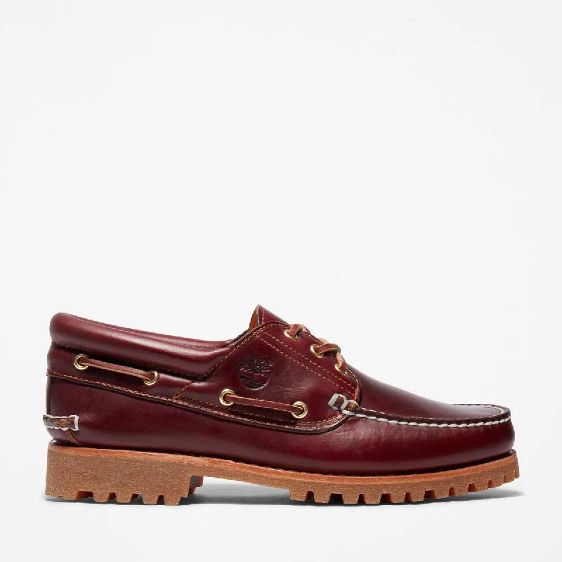 Men's boat shoes in a two - tone color schemeMen's Heritage 3-Eye Classic Lug