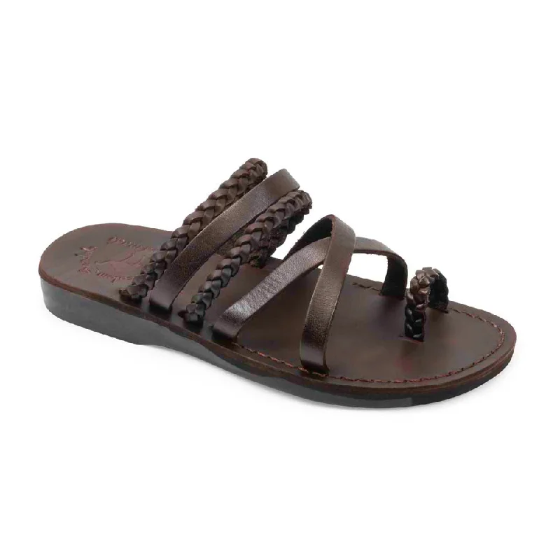 Men's sandals with a removable insole for cleaningUri - Strappy Braided Toe Loop Sandal | Brown