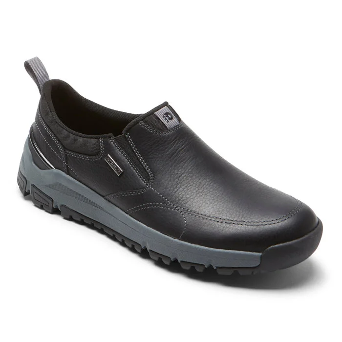 Men's loafers with a perforated leather upper for ventilationMens Dunham Glastonbury Slip-On in Black