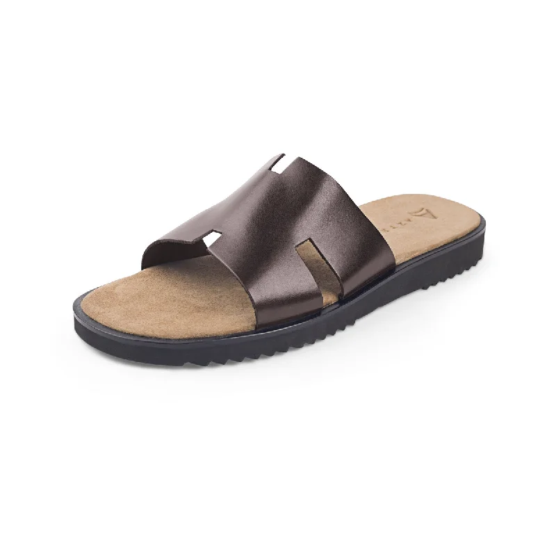 Men's sandals with a buckle closureHyderabad XL - Polish Vachetta - TDM