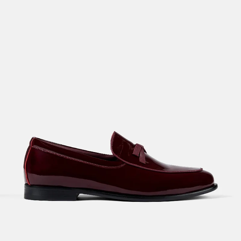 Men's loafers with a contrast stitching detailOdell Burgundy Patent Leather Belgian Loafers