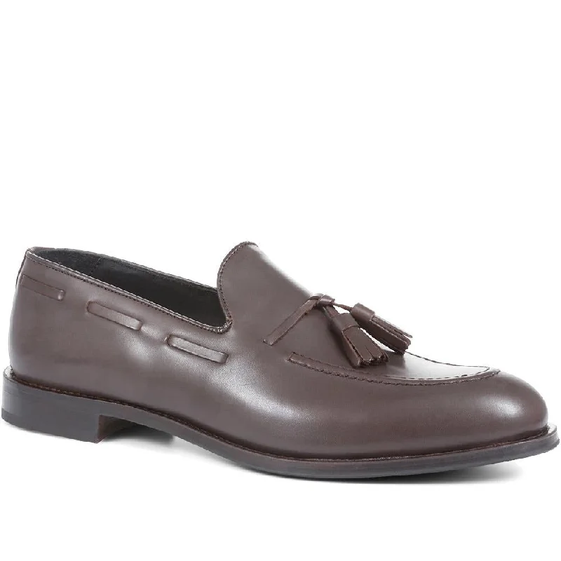 Men's loafers in a neutral color like black or brownCannon Street Handmade Men's Loafers - CANNONSTREET / 319 292