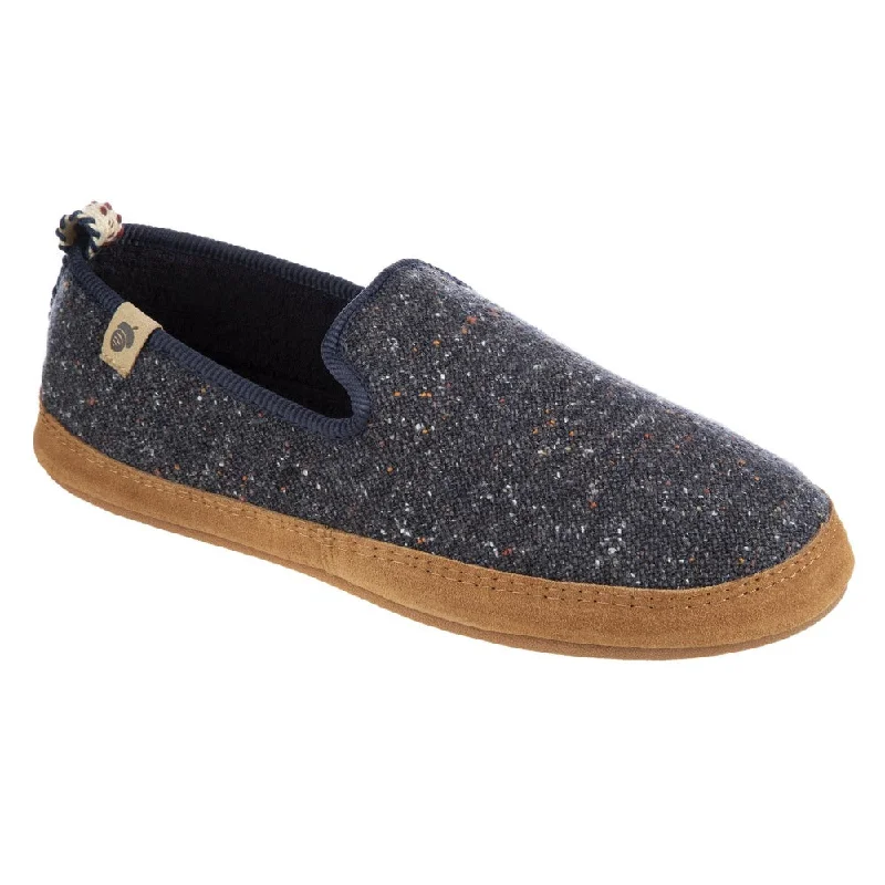 Men's slippers with a decorative pom - pom or tasselMen's Bristol Loafer Lightweight Slipper with Memory Foam