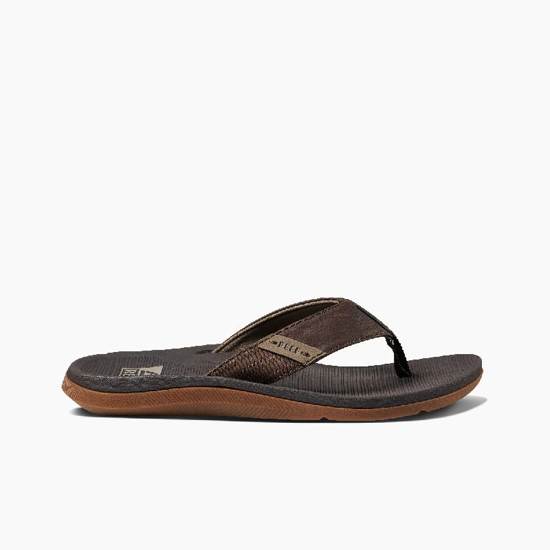 Men's sandals with a stretchy strap for a better fitReef Santa Ana