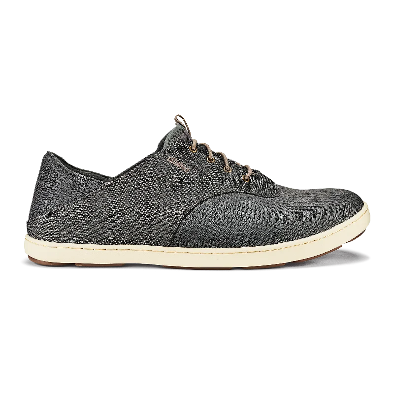 Men's boat shoes in a two - tone color schemeNohea Moku - Charcoal / Clay