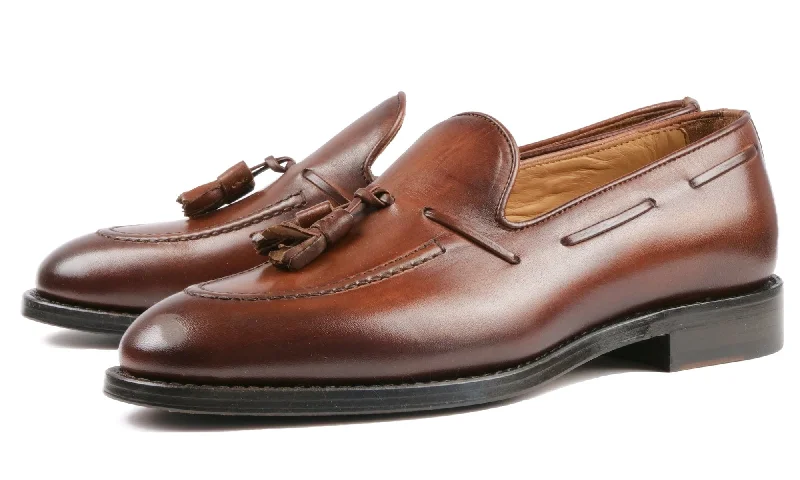 Men's loafers with a contrast stitching detailHenley Tassel Loafer Tan