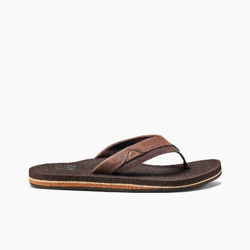 Men's sandals with a contrast stitching detailCushion Dawn