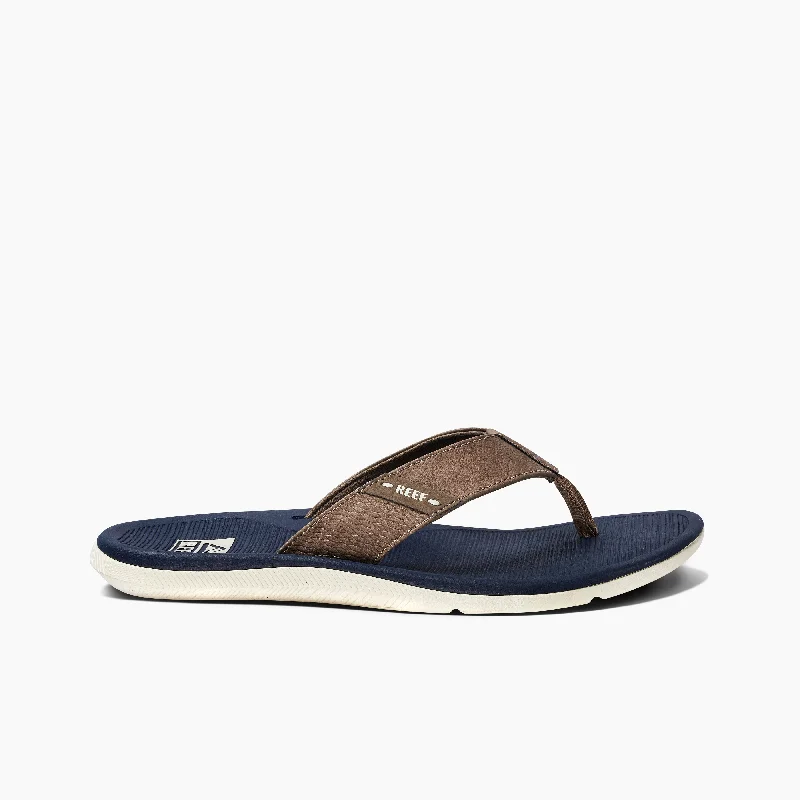 Men's sandals with a rubber sole for tractionReef Santa Ana