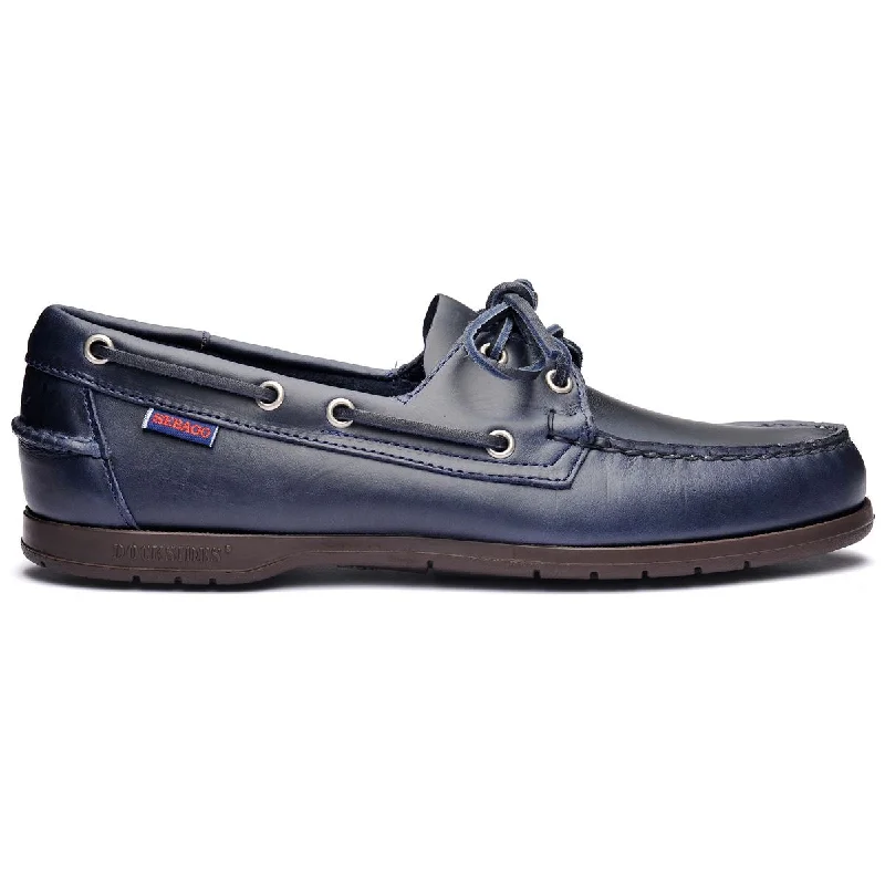 Men's boat shoes in a two - tone color schemeEndeavor - Navy Blue