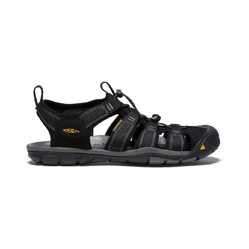 Men's sandals with a contrast stitching detailMen's Clearwater CNX  |  Black/Gargoyle