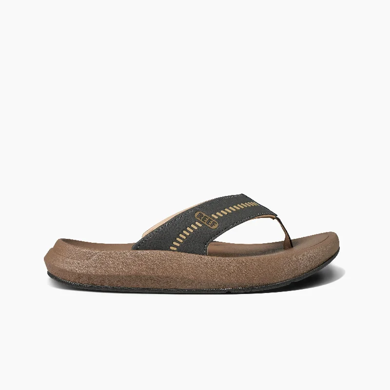 Men's sandals with a flexible sole for easy movementCruiser