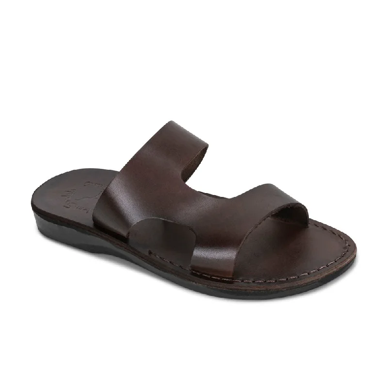 Men's leather sandals with an adjustable strapJune - Leather Side Strap Sandal | Brown