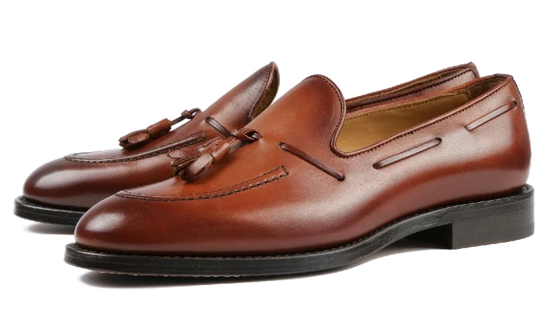 Men's loafers with a moc - toe designHenley Tassel Loafer Chestnut