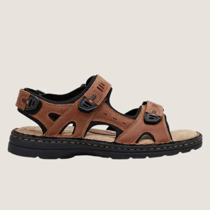 Men's sandals with a decorative buckle or charmHush Puppies Simmer Sandal