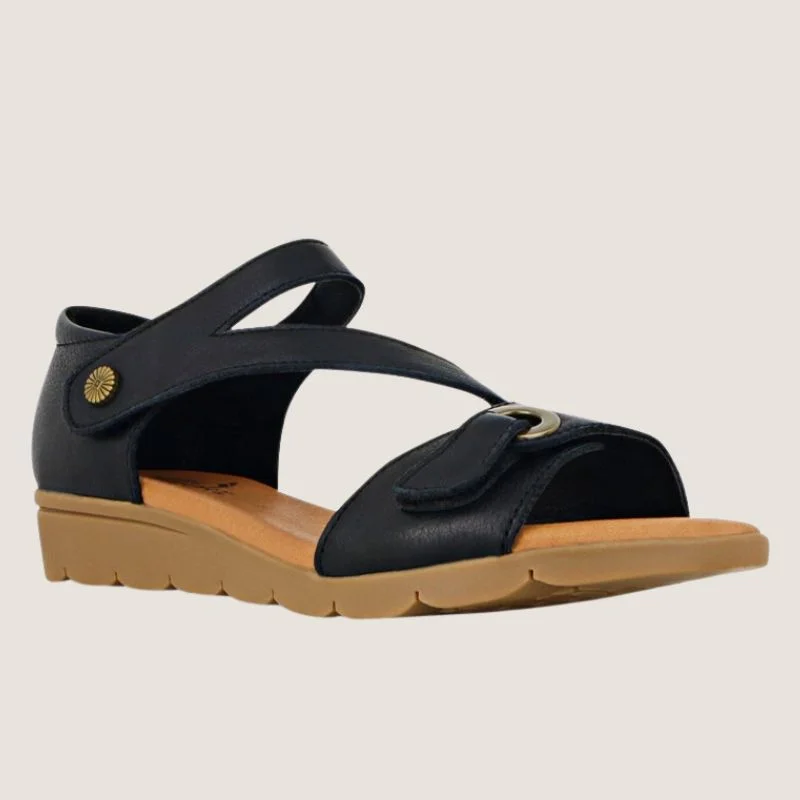 Men's sandals with a toe post designNatural Comfort Mabel Sandal