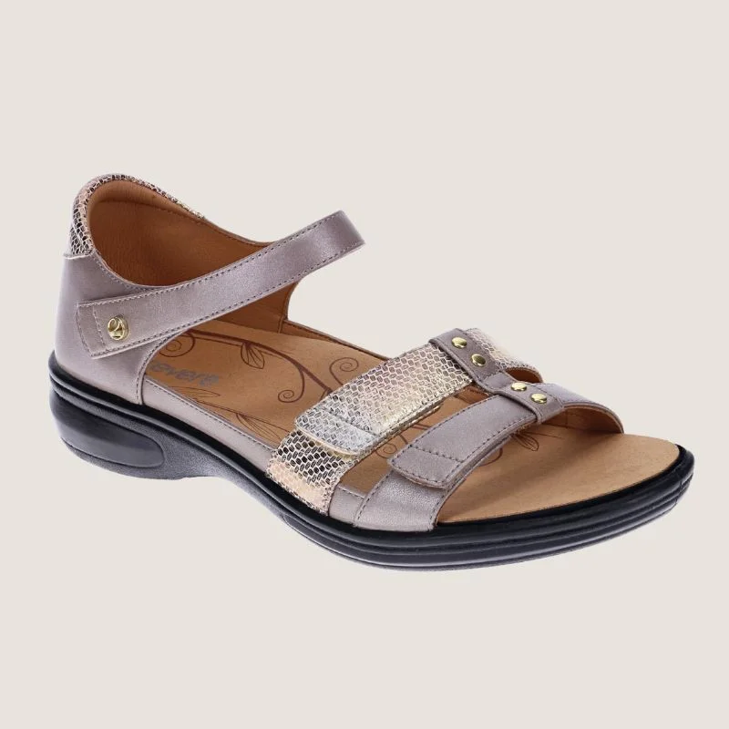 Men's leather sandals with an adjustable strapRevere Negara Sandal