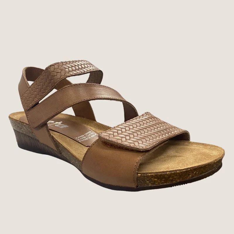 Men's sandals with a contrast stitching detailZeta Osprey Sandal