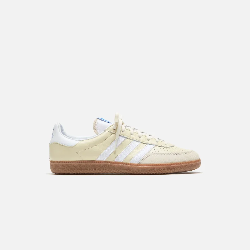 Men's lifestyle sneakers with a premium material constructionadidas x CP Company Wimberly Spzl - Sand / Cloud White / Bliss