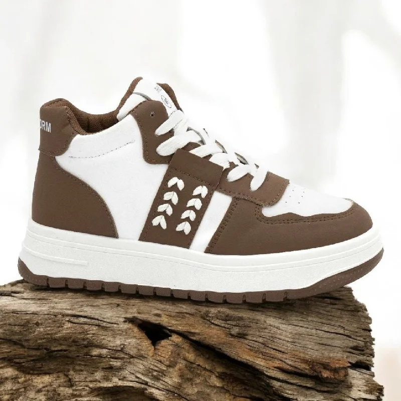 Men's casual leather sneakers with a distressed finishB10011