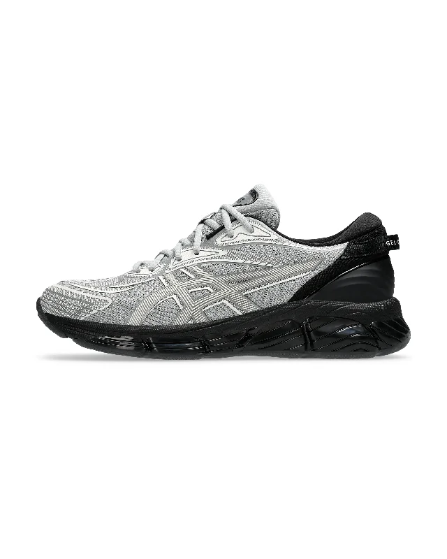 Men's running sneakers with shock - absorbing solesC.P. Company Gel Quantum 360 VIII - Cement Grey