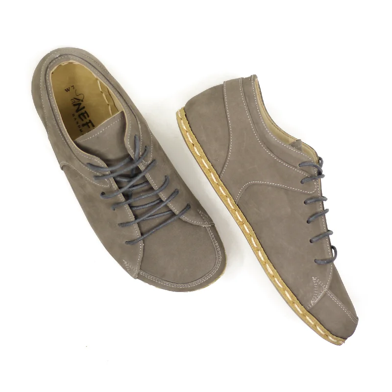 Men's wide - width sneakers for a comfortable fitMen's Copper Rivet Earthing Leather Sneaker in Gray Nubuck