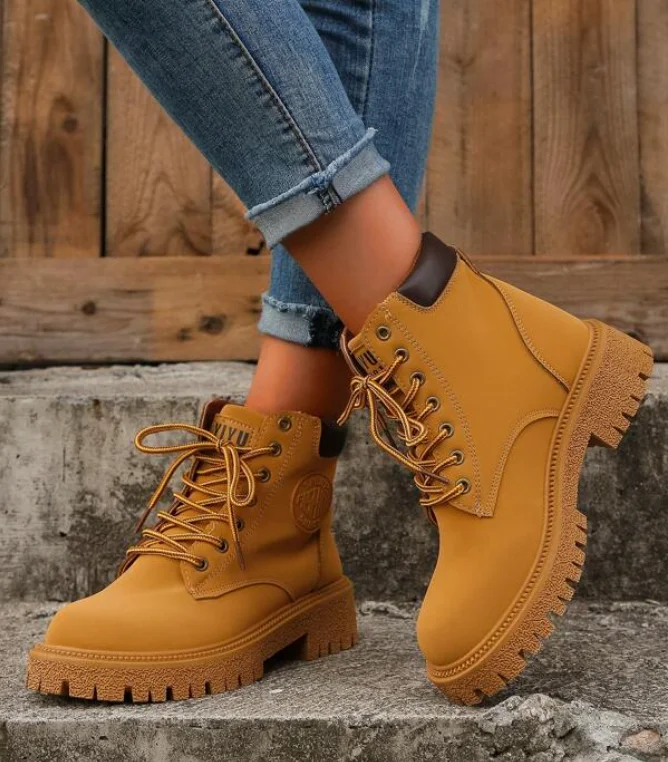 Men's affordable yet stylish sneakers for everyday wearpantera boot MO12 for women