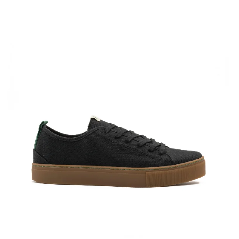 Men's tennis sneakers with a non - slip outsoleVegan sneaker black NIK012