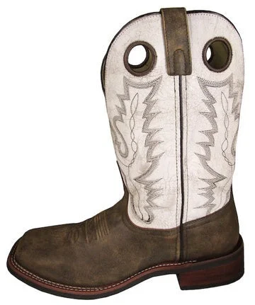 Men's western boots with a traditional western boot silhouette and a polished shineSmoky Mountain Men's Distressed Brown Boot